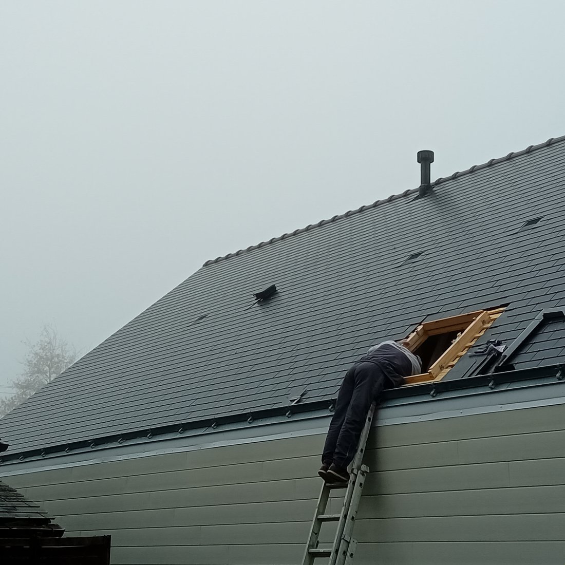 Création de 3 emplacement de velux 114 118 et Pose des 3 velux ce chantier a était réalisée à herbig